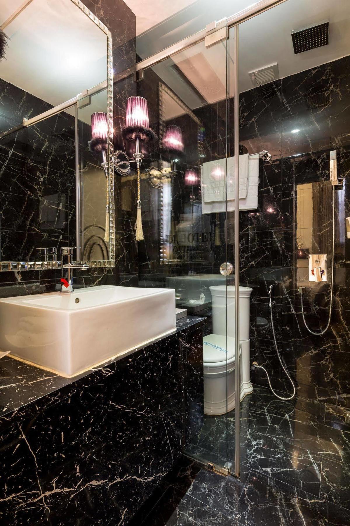 A&Em Hai Ba Trung Hotel Ho Chi Minh City Exterior photo